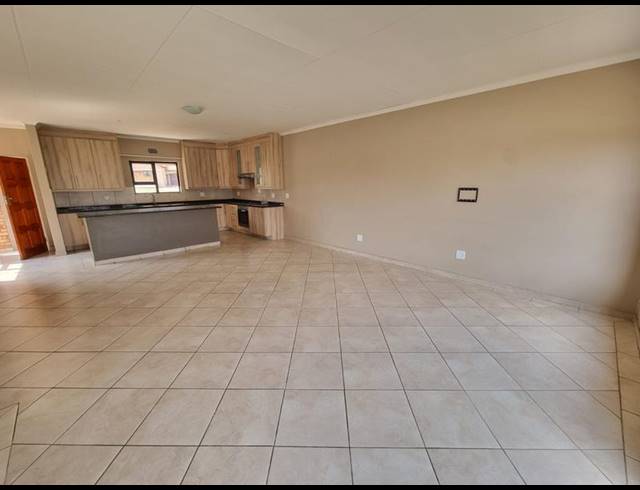 3 BEDROOM TOWNHOUSE FOR SALE IN KOOKRUS